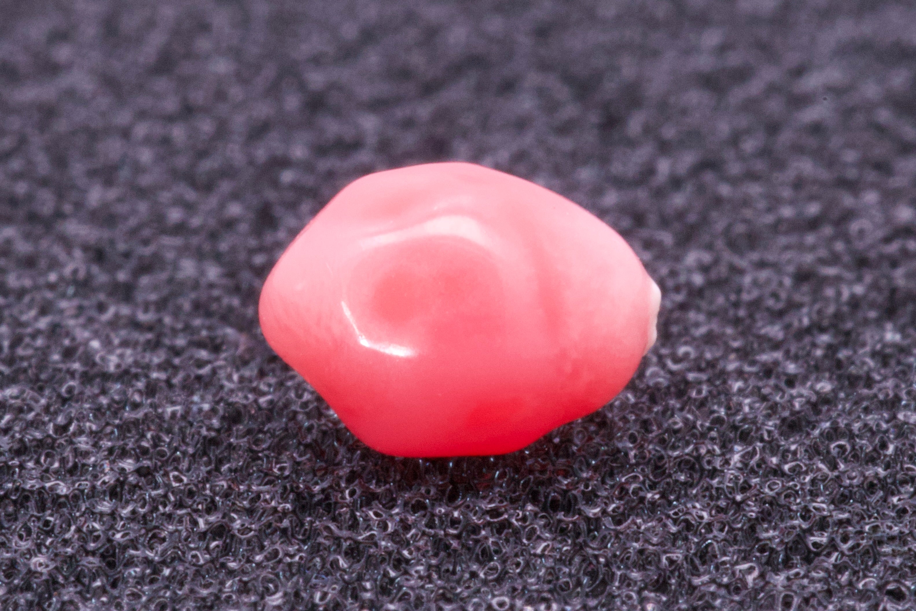 0.975ct Vivid-Pink Pearl