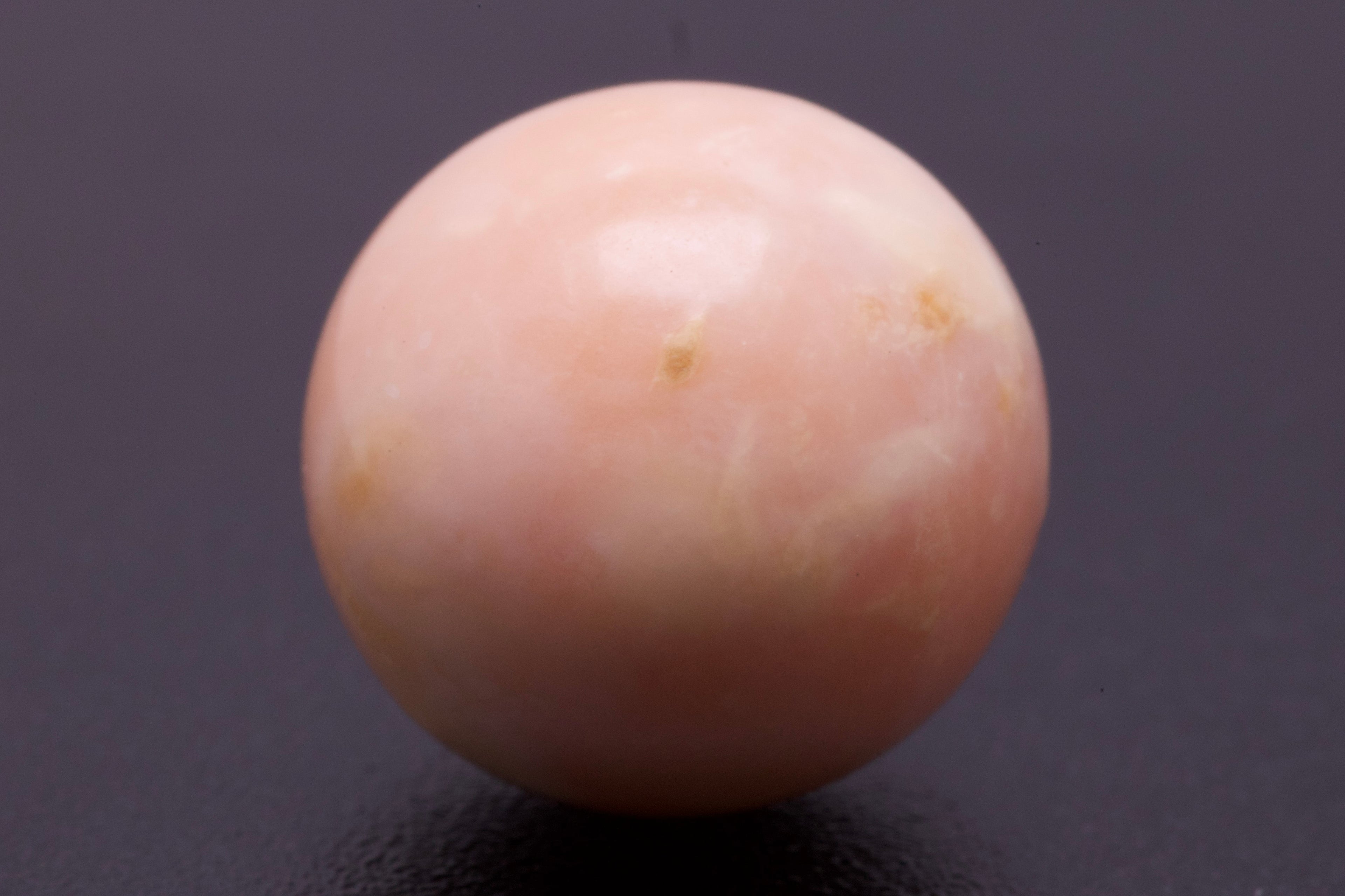 15.64ct Light-Salmon Pearl