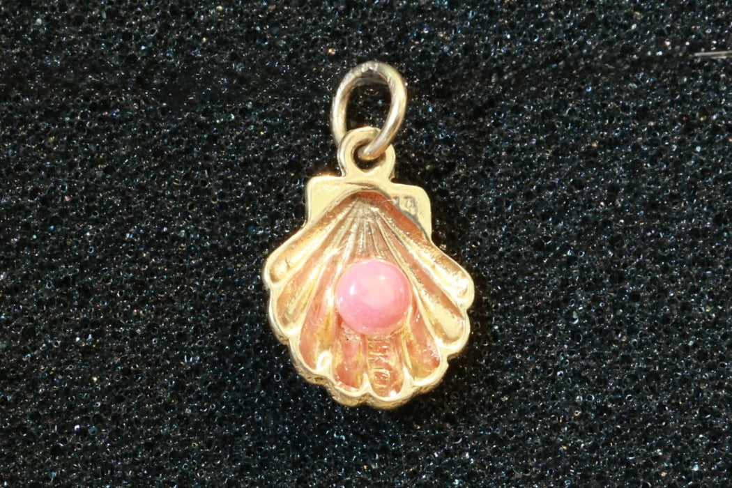 Scallop Shell Pendant